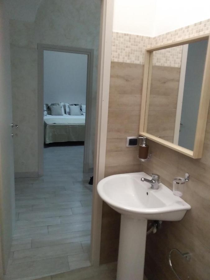 Vittorio Emanuele House Apartment คาตาเนีย ภายนอก รูปภาพ