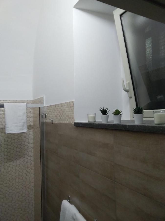 Vittorio Emanuele House Apartment คาตาเนีย ภายนอก รูปภาพ