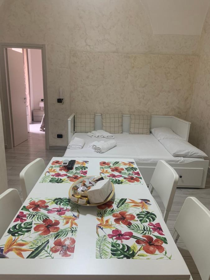 Vittorio Emanuele House Apartment คาตาเนีย ภายนอก รูปภาพ